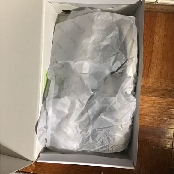 NIB TRETORN Nylite Navy Velvet Upper Sneakers 7M navy and silver ribbon lace up - Picture 9 of 11